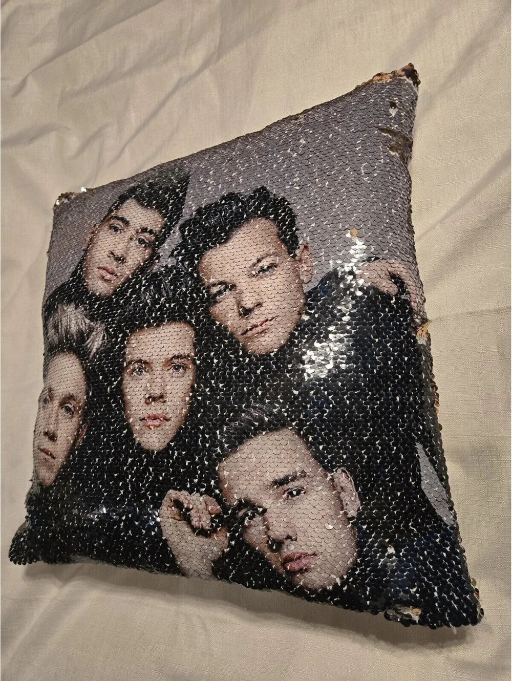 One Direction Reversible Sequin Pillow Magic Mermaid 1D Gag 15